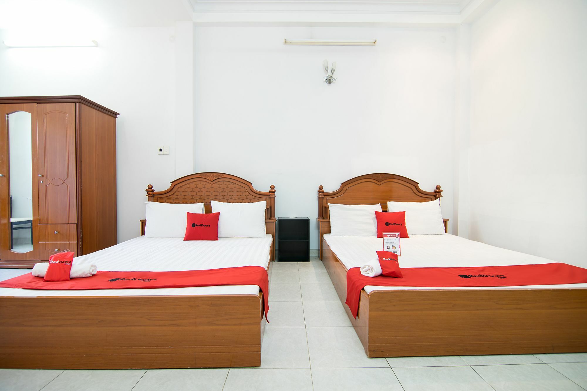 Reddoorz Near Pico Plaza Cong Hoa Otel Ho Şi Min Dış mekan fotoğraf