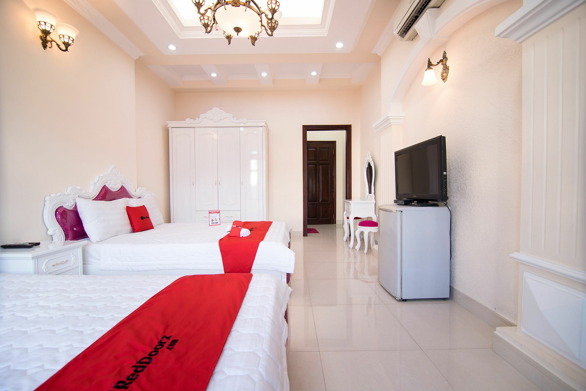 Reddoorz Near Pico Plaza Cong Hoa Otel Ho Şi Min Dış mekan fotoğraf
