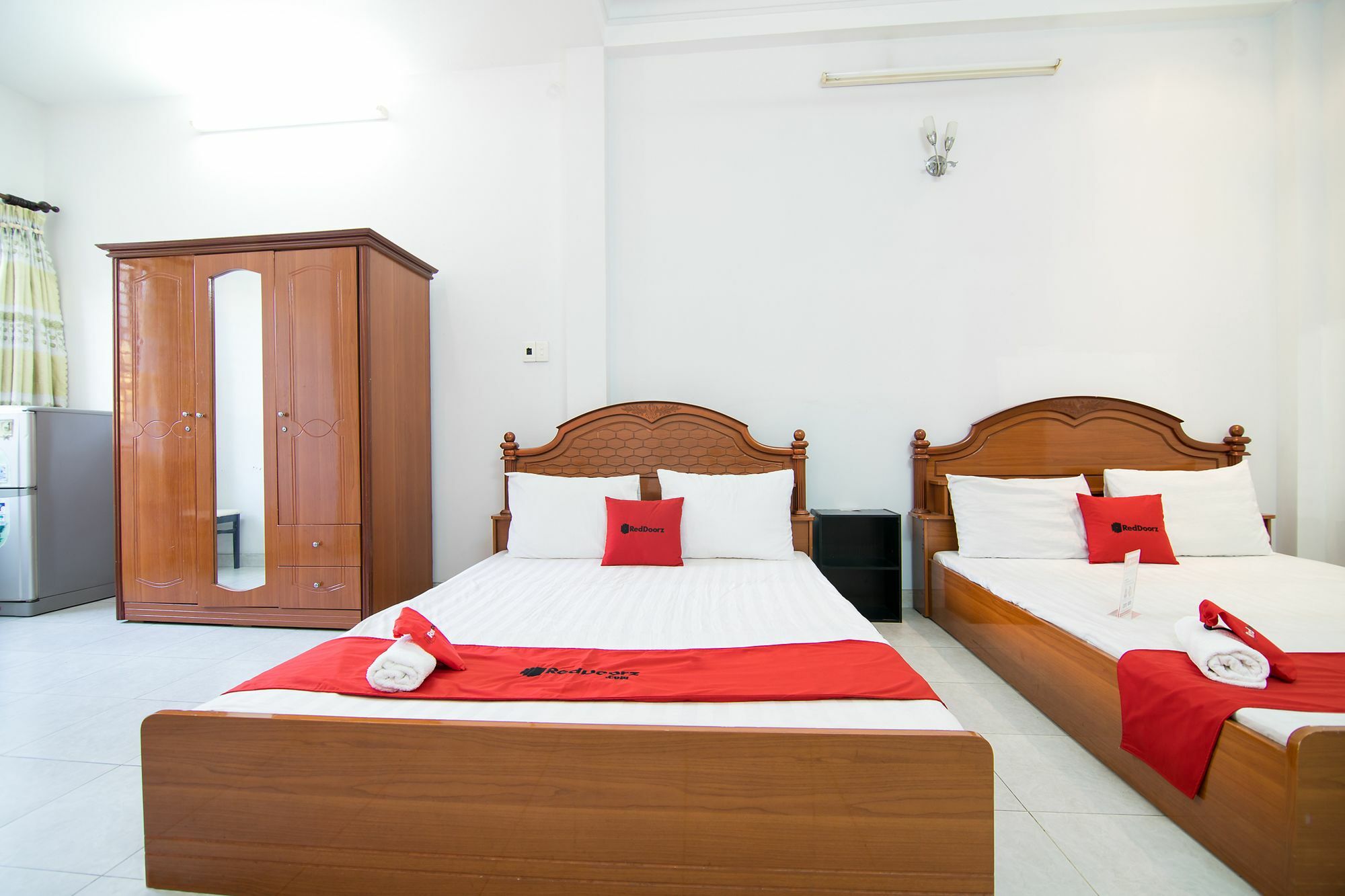 Reddoorz Near Pico Plaza Cong Hoa Otel Ho Şi Min Dış mekan fotoğraf