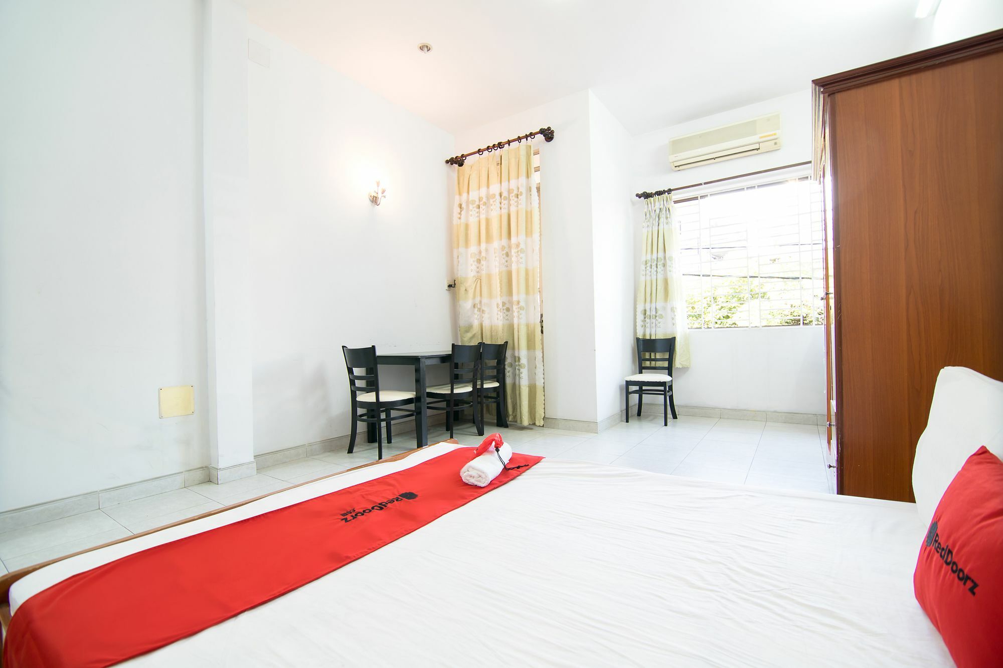 Reddoorz Near Pico Plaza Cong Hoa Otel Ho Şi Min Dış mekan fotoğraf